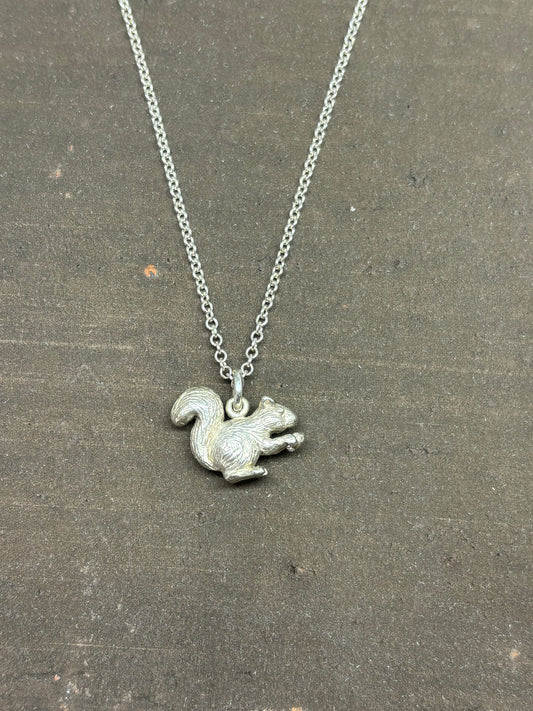 Midi Squirrel Pendant in sterling silver